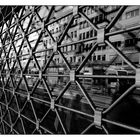 Hinter Gittern