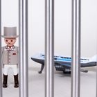 Hinter Gittern gelandet