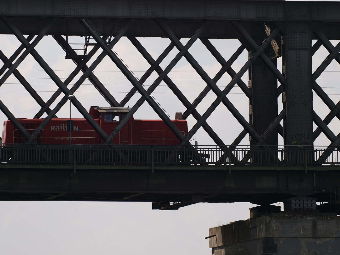 Hinter Gittern (Rheinbrücke Urmitz)