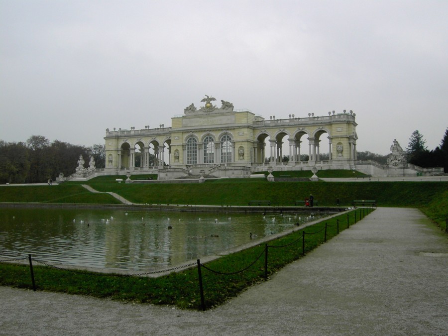 hinter Schönbrunn die Ruhe gefunden