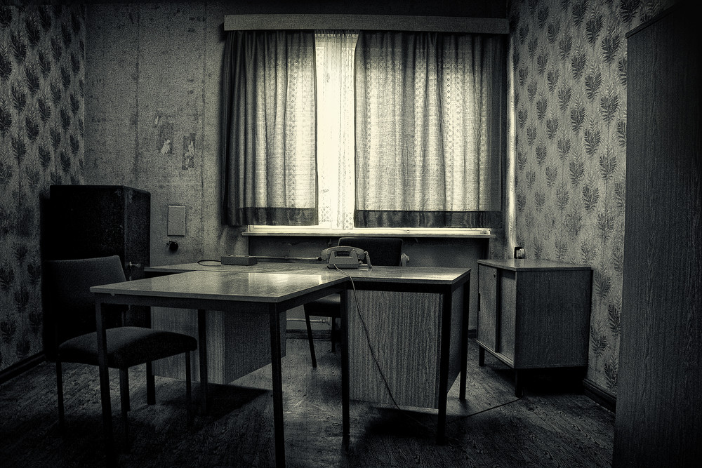 hinter verschlossenen Türen Das Verhörzimmer Foto & Bild reportage