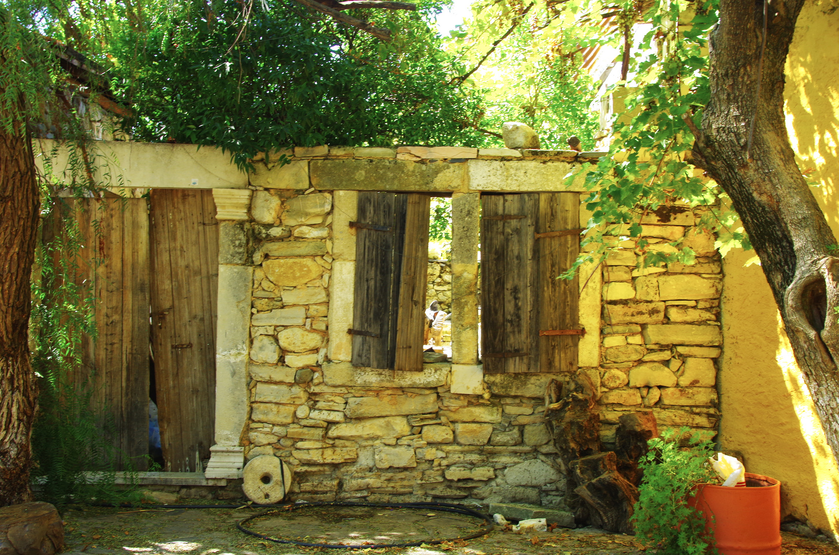 "Hinterhof" Foto & Bild | europe, greece, fenster Bilder auf fotocommunity