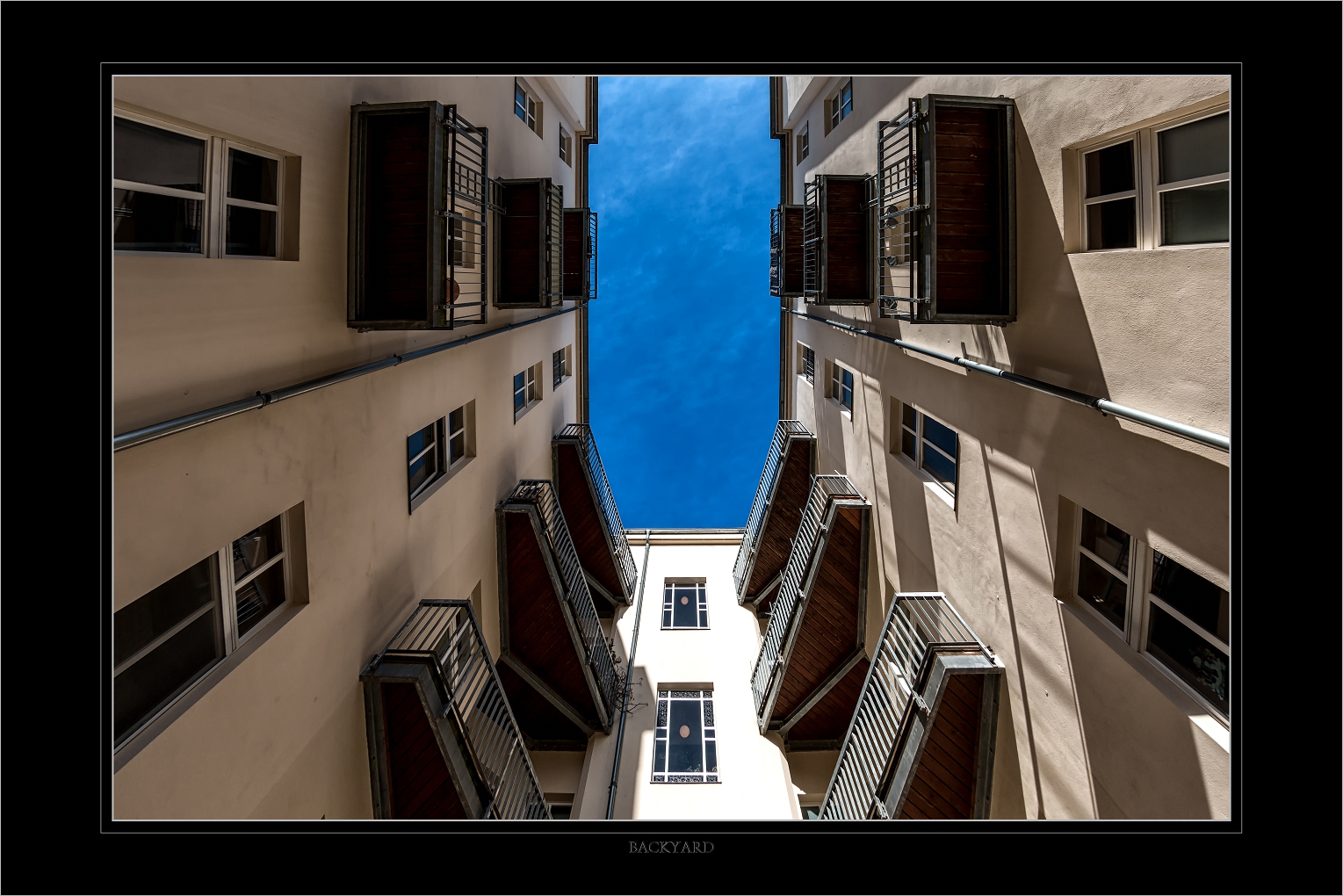 Hinterhof Foto & Bild fenster, potsdam, stadtlandschaft