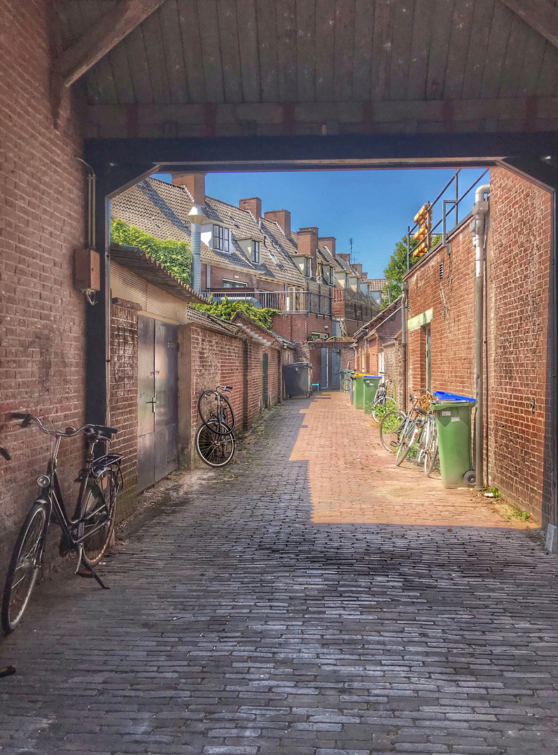 Hinterhof Foto & Bild | architektur, stadtlandschaft, motive Bilder auf