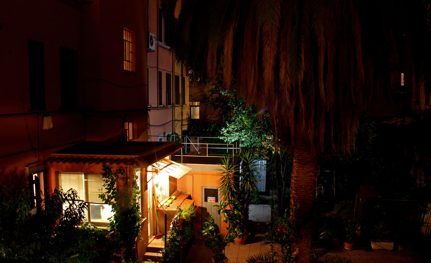 Hinterhof Foto & Bild | architektur, stadtlandschaft, motive Bilder auf