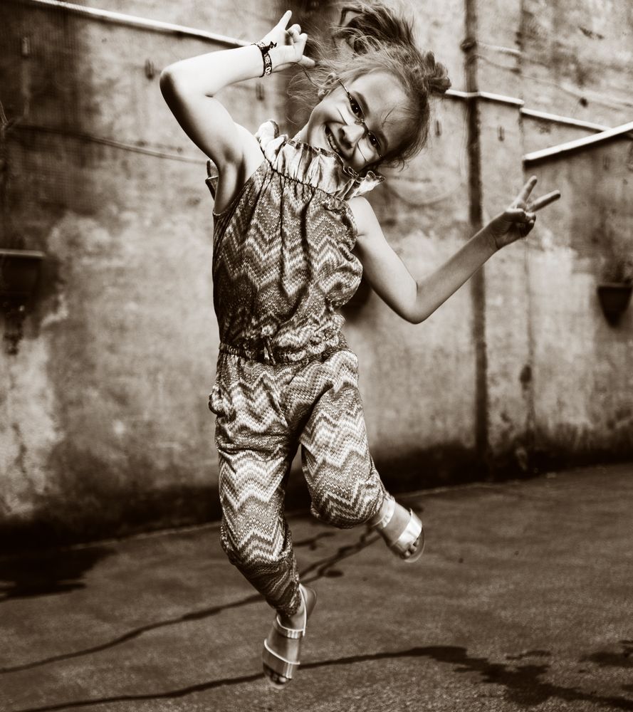 Hinterhof Foto & Bild | kinder, fashion, kinder im schulalter Bilder