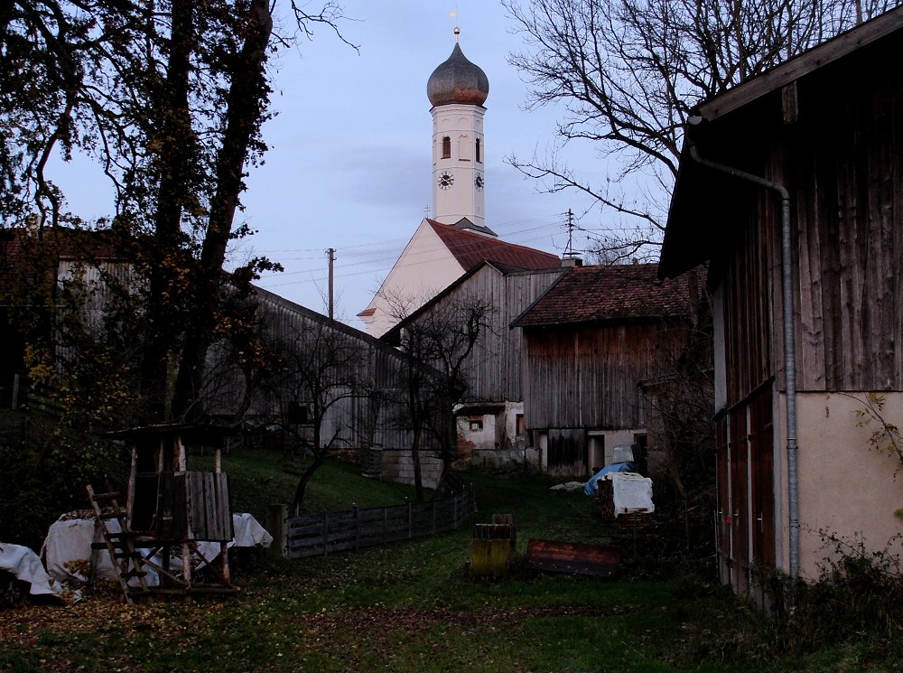 Hinterhof, Hintersinnig, Tiefsinnig