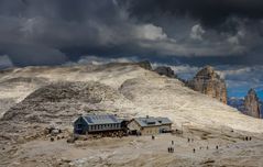 Hinunter zur Hütte