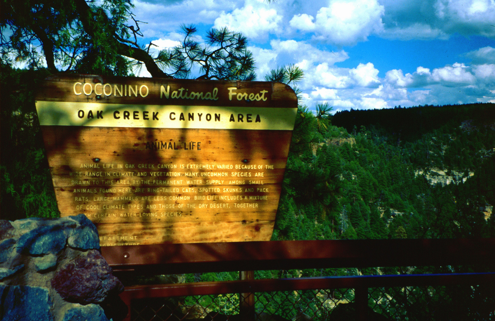 Hinweis Schild Creek Canyon-2