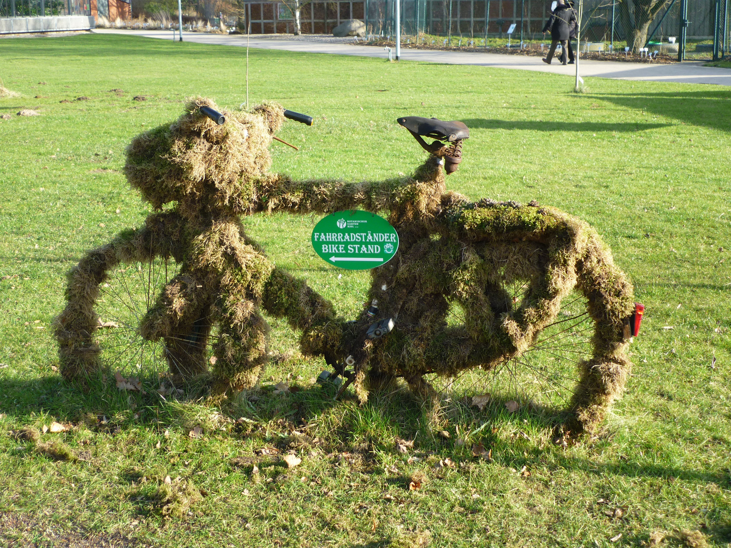 Hinweisschild für Radfahrer Botanischer Garten