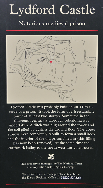 Hinweisschild Lydford Castle