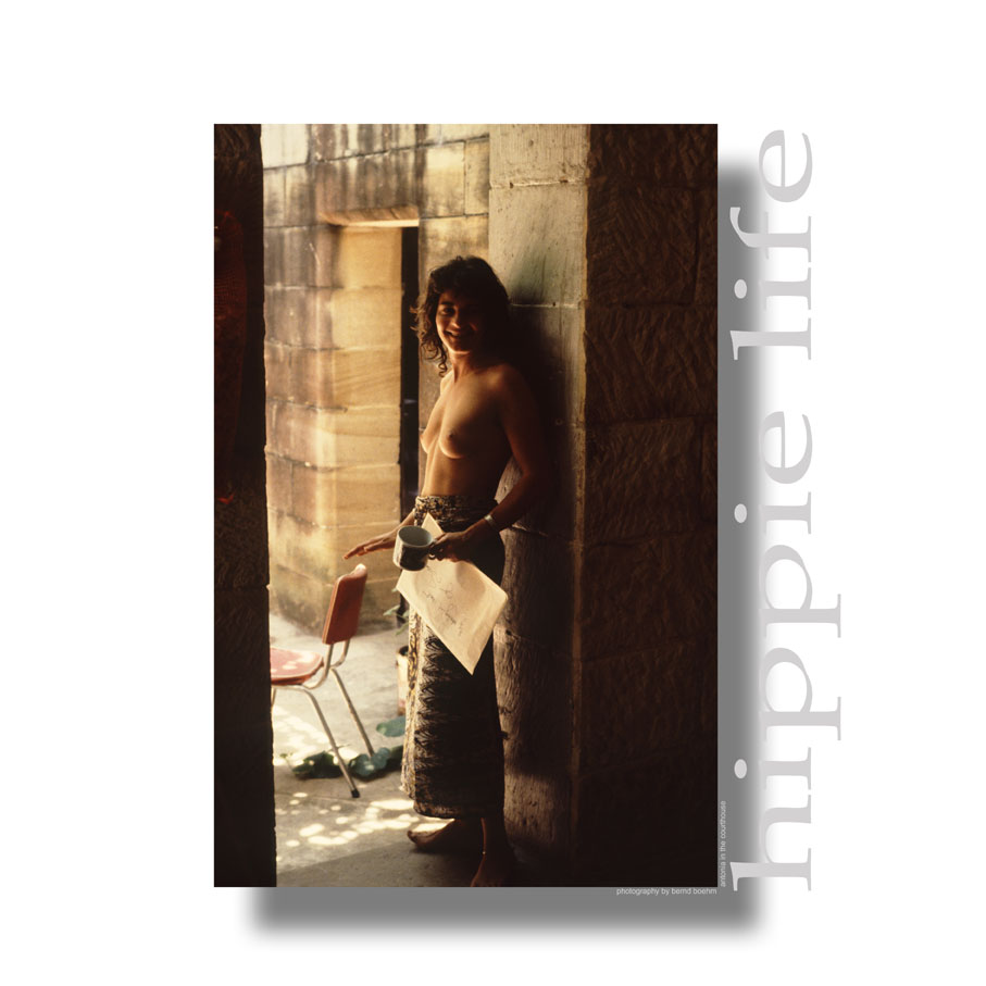 Hippie Life - Antonia in the Courthouse