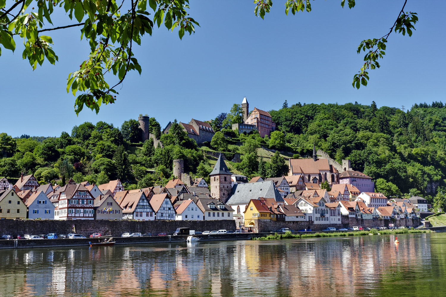 Hirschhorn, die Perle am Neckar, lädt zum Verweilen ein.