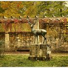 Hirschskulptur im Schlosspark