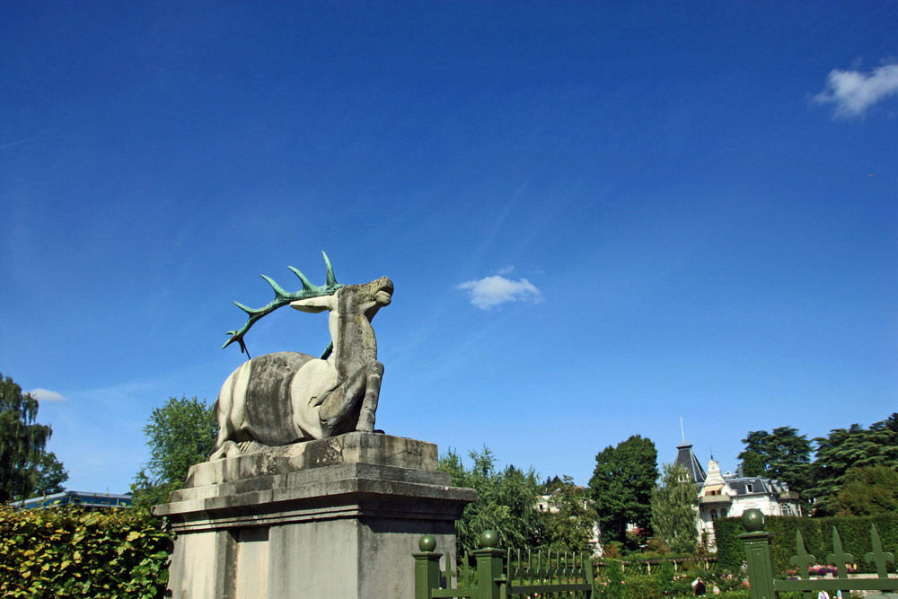 Hirschstatue in Baden-Baden