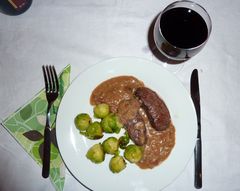 Hirschsteaks mit Pfifferlingen und Rosenkohl (2)