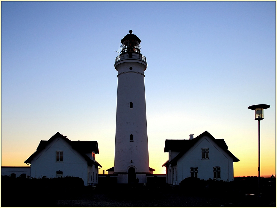 Hirtshals fyr im Gegenlicht