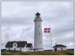 Hirtshals fyr mit Dannebrog