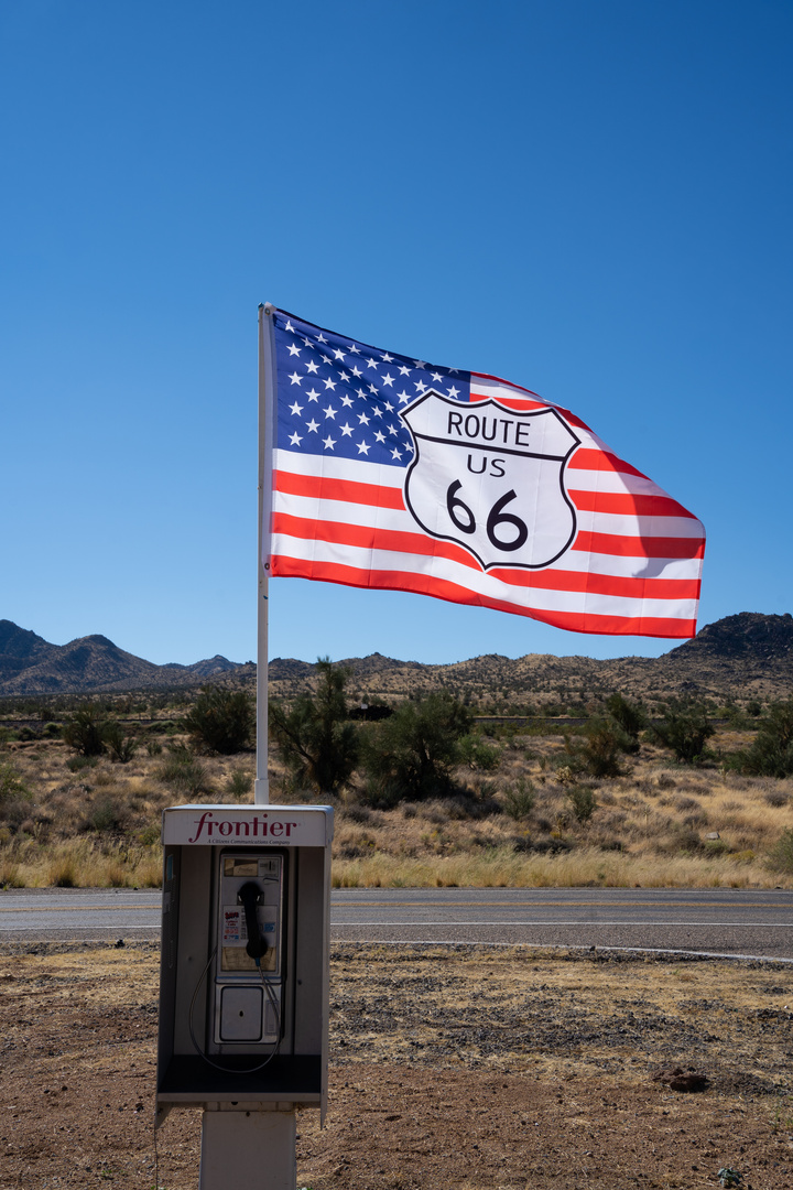 hissed flag @ route66