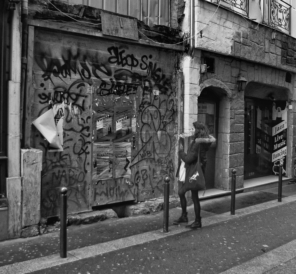 Histoire d'un mur en 4 clichés.