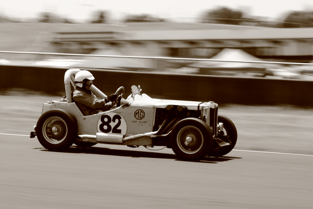 Historic car race Eastern Creek 2