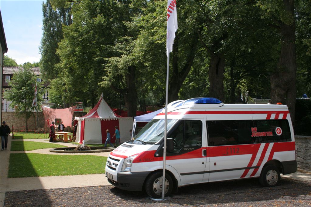 Historiengruppe der JUH BB schießt Bogen 2