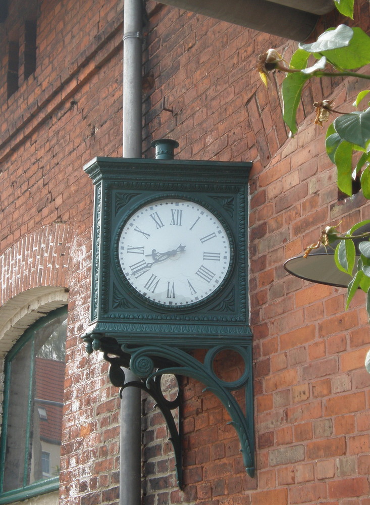 Historische Bahnhofsuhr