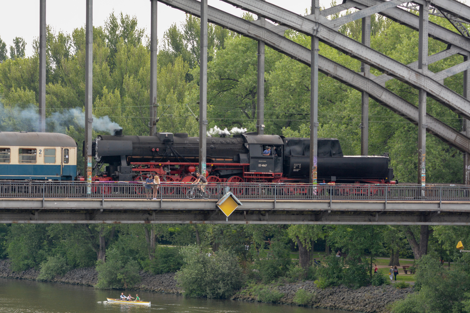 Historische Dampflok auf der Deutschherrnbrücke - Tamron 150-600
