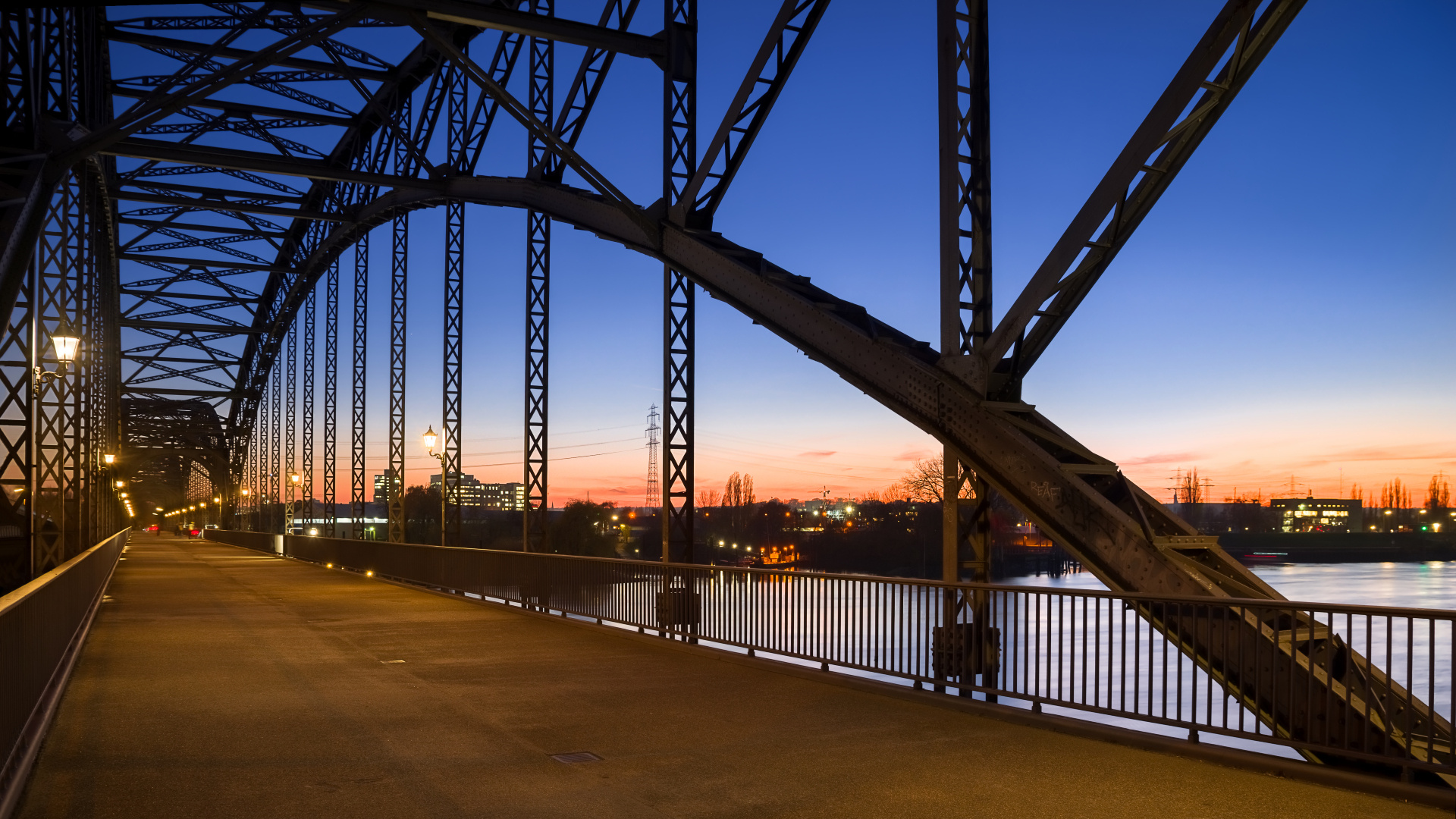 Historische Elbbrücke HD