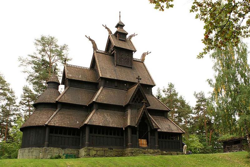 HISTORISCHE HOLZ STAB KIRCHE AUS GOL-NORW.