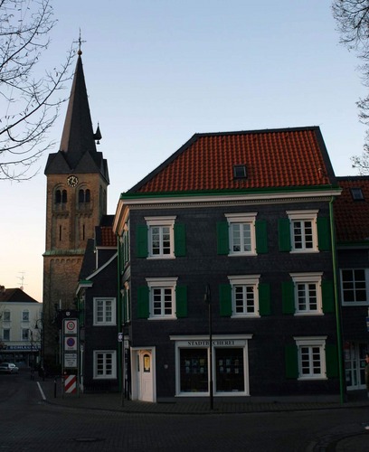 Historische Kirche in Burscheid