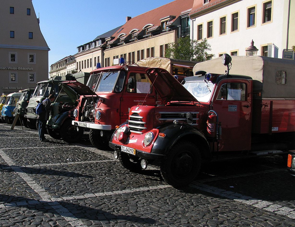 Historische ROBUR-Lkw