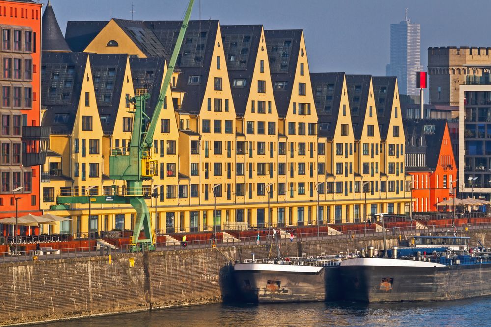 historische Speicherhäuser in Köln 02