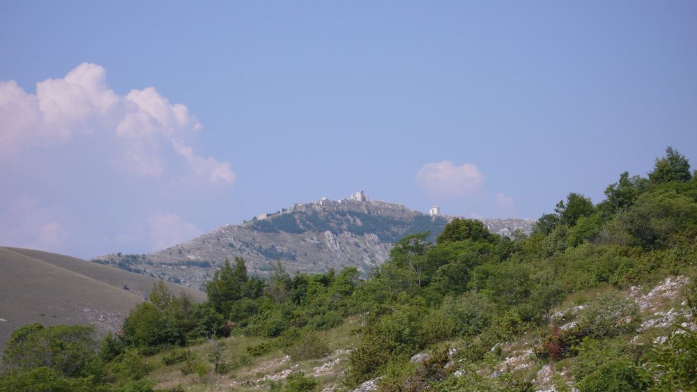 Historische Städte unbewohnt bei Castel Monte