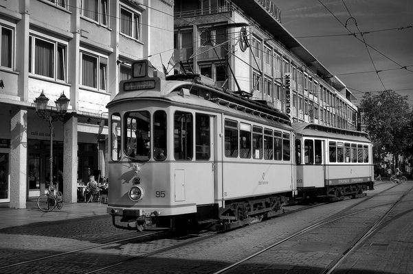Historische Straßenbahn s/w