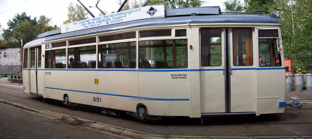 historische Strßenbahn---für ein Foto zu lang