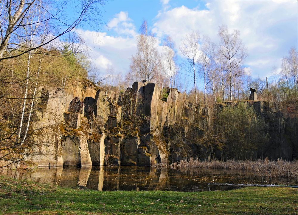 Historischer  Basaltlava - Steinbruch