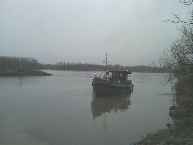 historischer Binnen-Eisbrecher SAMLAND