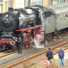 Historischer Dampfschnellzug mit 01 150 in Franken