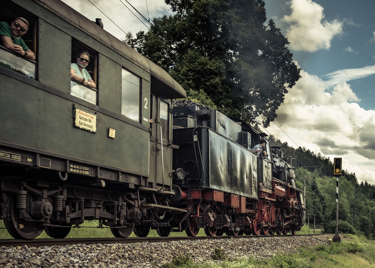 Historischer Eilzug auf der Albtalbahn