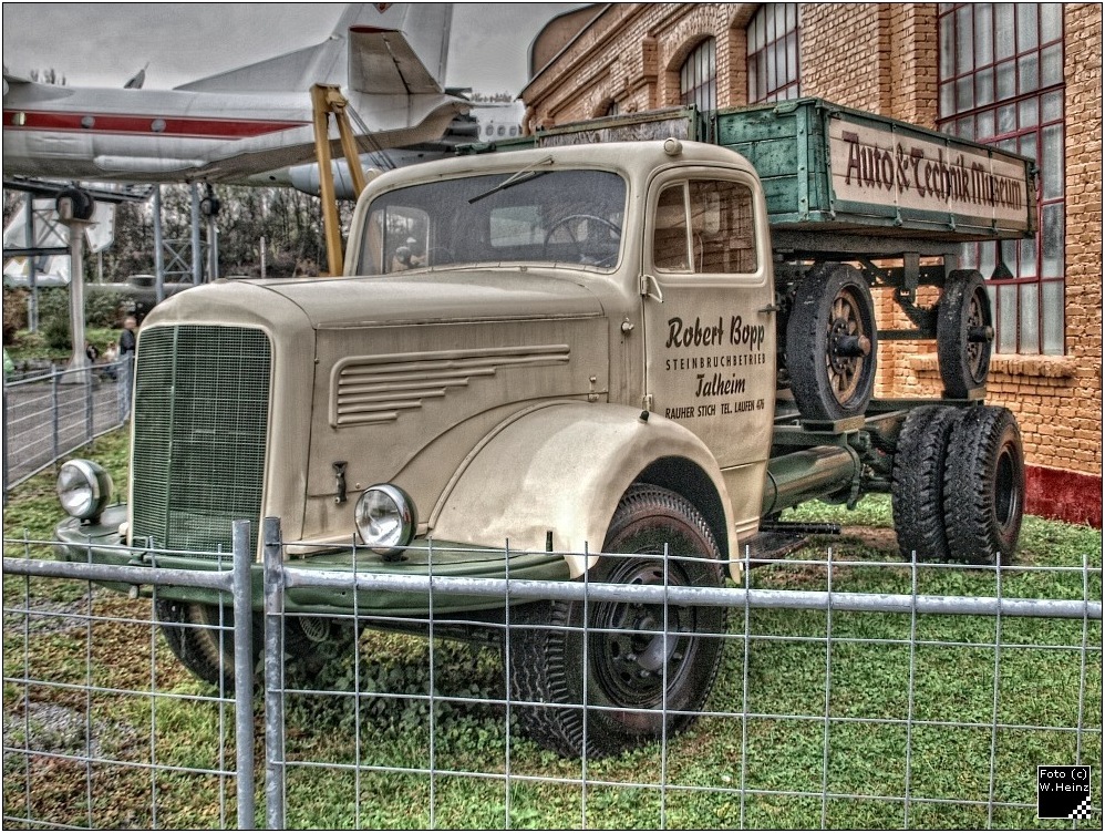 Historischer LKW