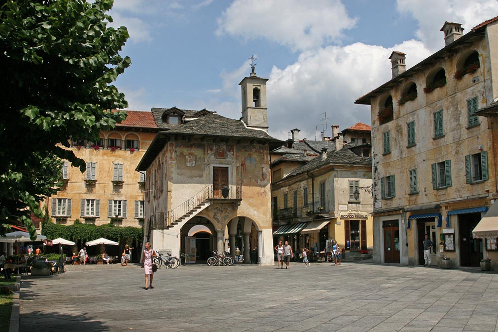 HISTORISCHER MARKTPLATZ ORTA