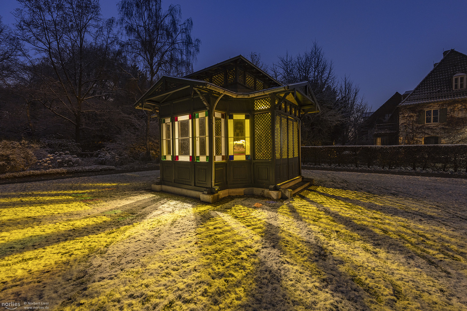 Historischer Pavillon leuchtet