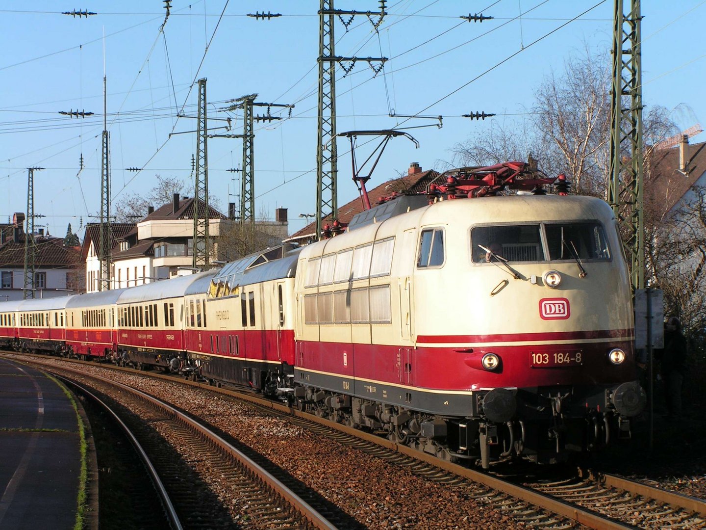 Historischer TEE im Bahnhof Rastatt im März 2007