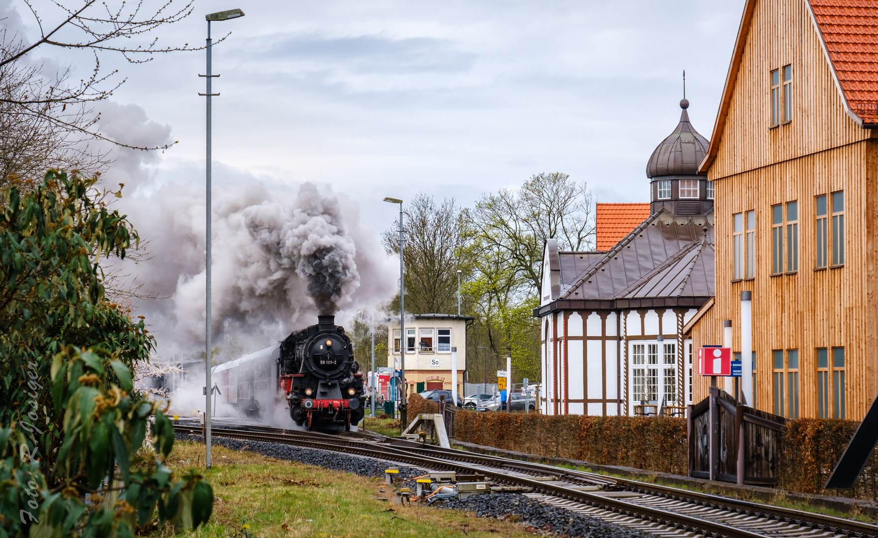 Historischer Zug am Gradierwerk Bad Salzungen