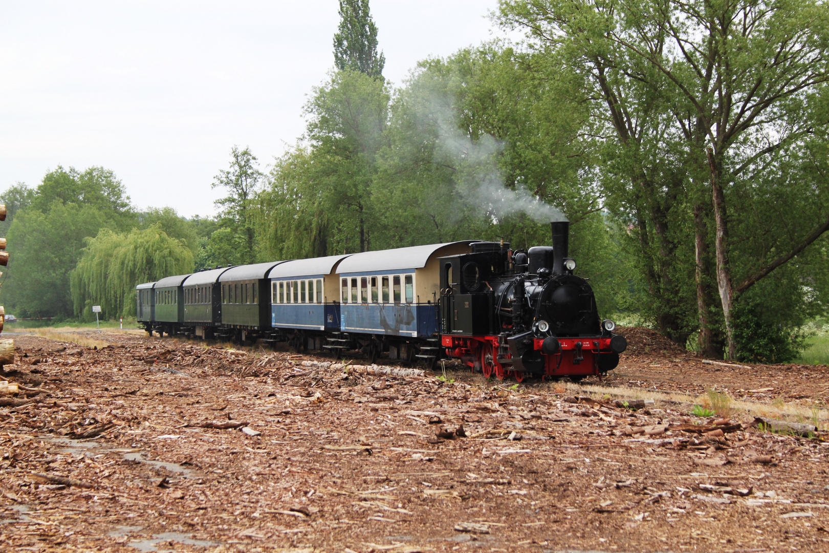 Historischer Zug auf der Butzbach-Licher-Eisenbahn