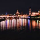 Historisches Dresden im nächlichen Skylineblick 