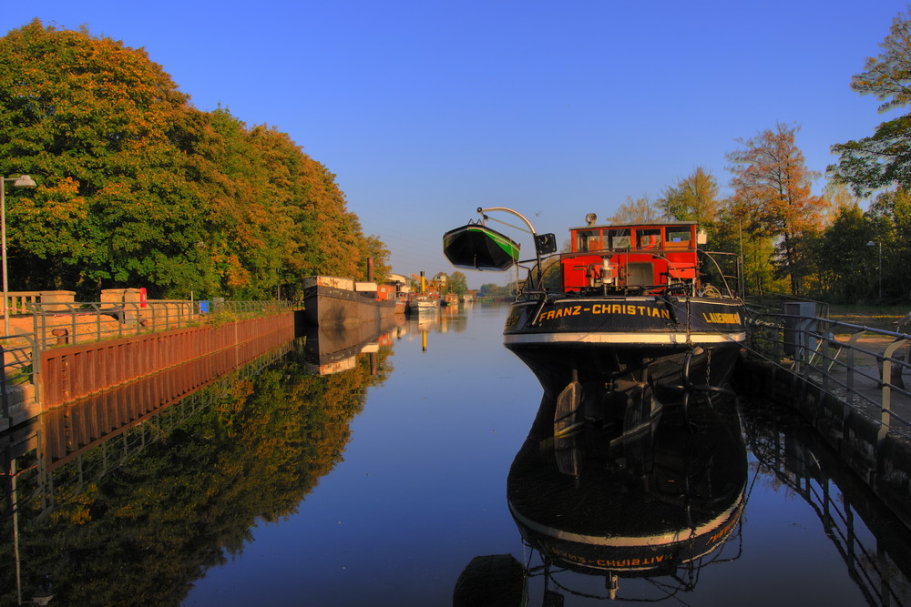 historisches Frachtschiff HDR