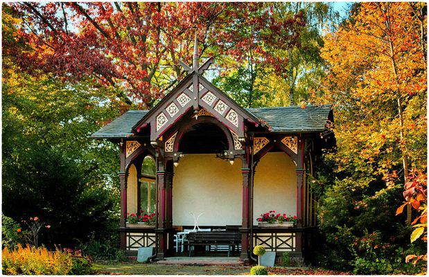 historisches Gartenhäuschen