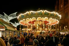 Historisches Pferdekarussell auf dem Sternschnuppenmarkt 2013